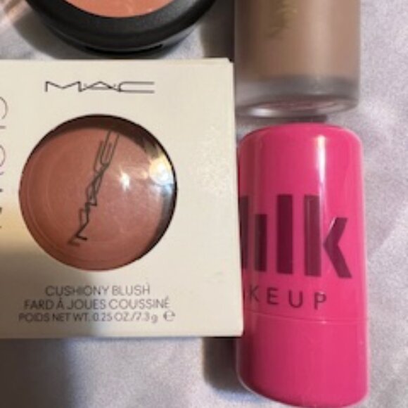 Luxury Almost New and NWT 8 Piece Blush & Bronzer Bundle - Picture 3 of 10